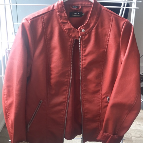 Burnt orange faux leather bomber/moto jacket - Picture 3 of 8